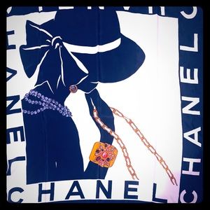 CHANEL RUE DE CAMBON LADY SILK SCARF 💙